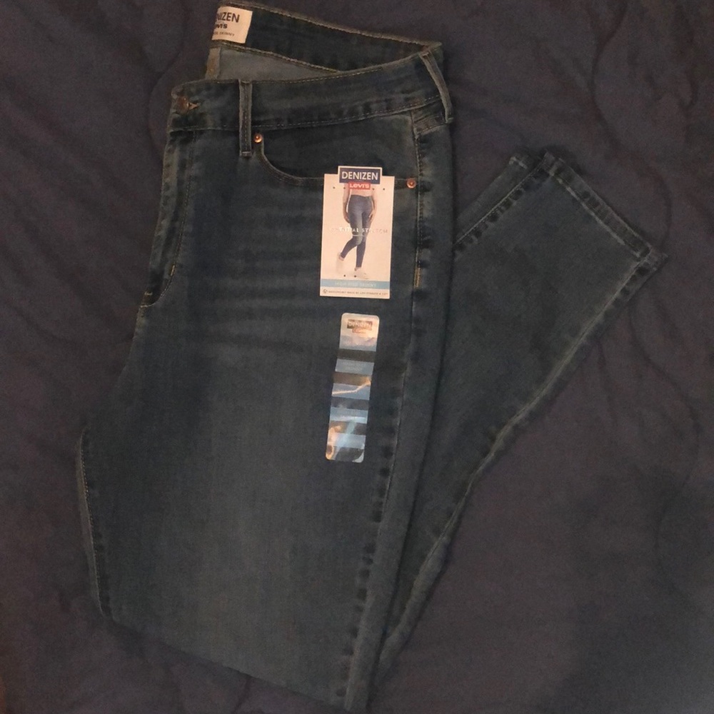 Denizen Levi’s NWT High Rise Skinny Jeans Size 16